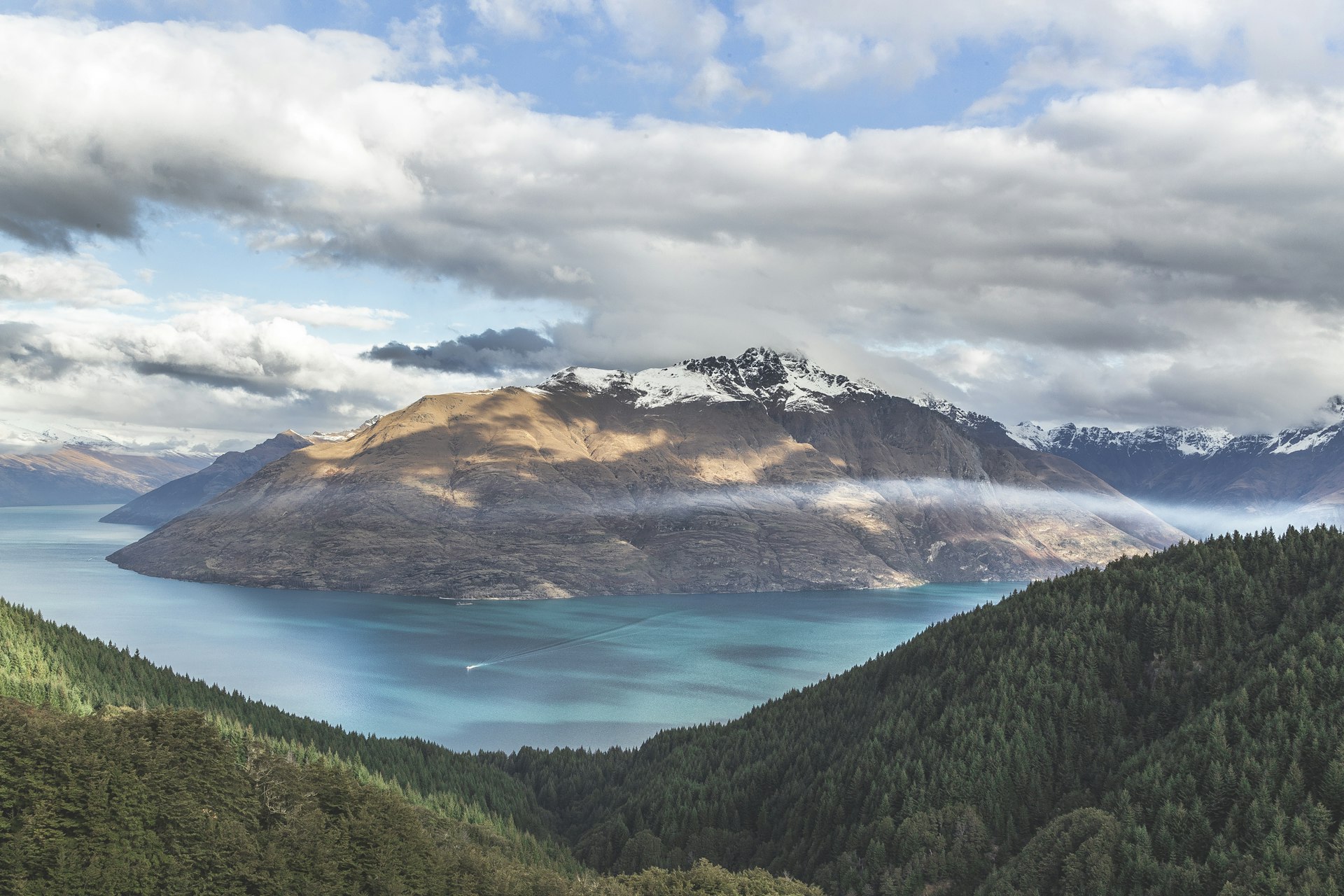 New Zealand mountain landscape